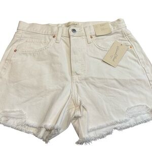 Universal Thread Cream Jean Shorts